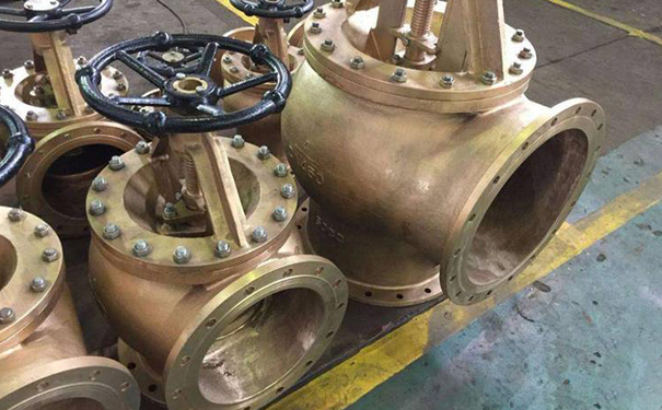 船用法兰青铜吸入通海阀GB/T2030-80实物图1 船用法兰青铜吸入通海阀GB/T2030-80实物图